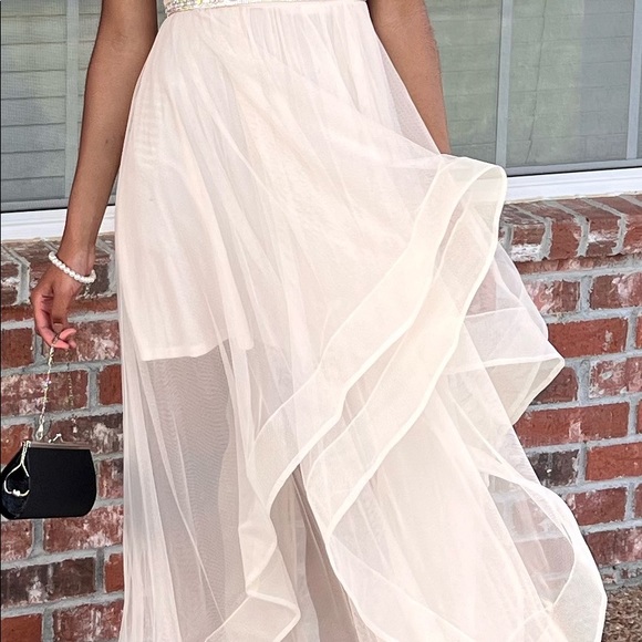 Formal dress size 3 - Picture 2 of 11